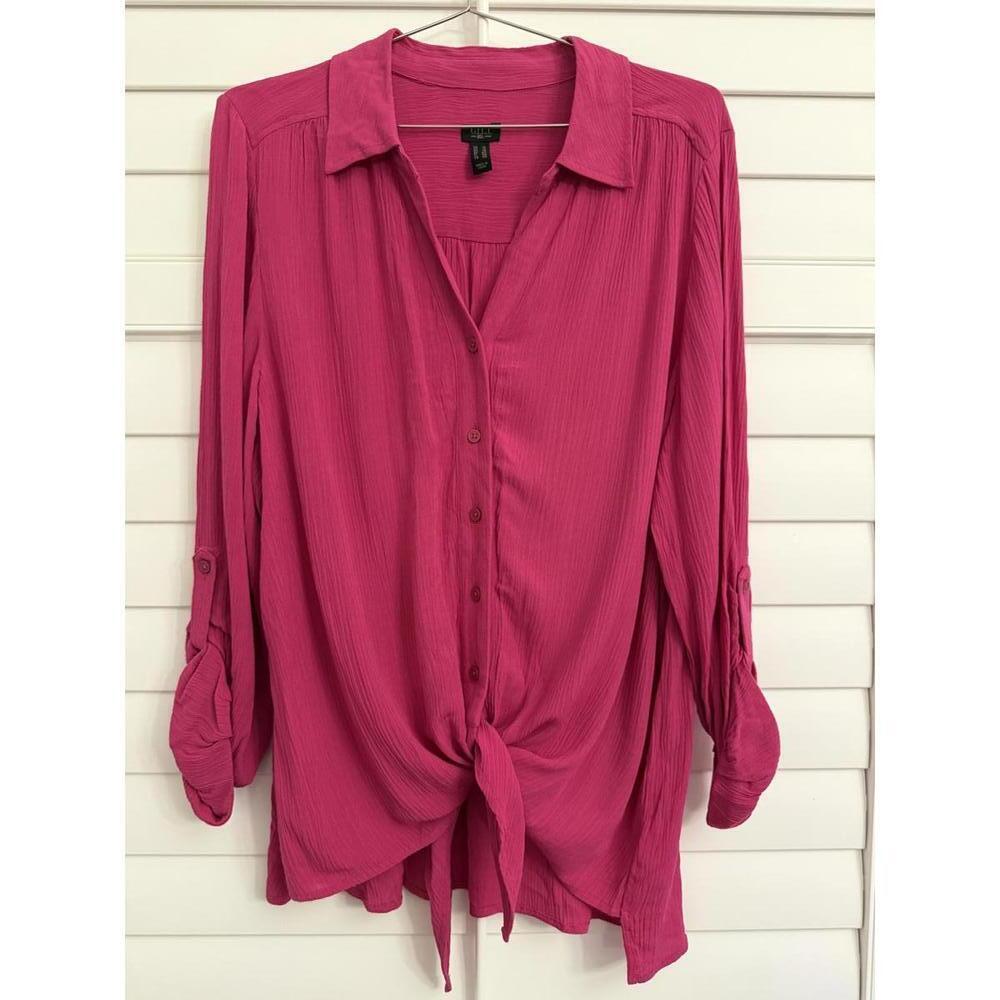 G.I.L.I. Pink long sleeve v neck‎ button up with tie hem size 14